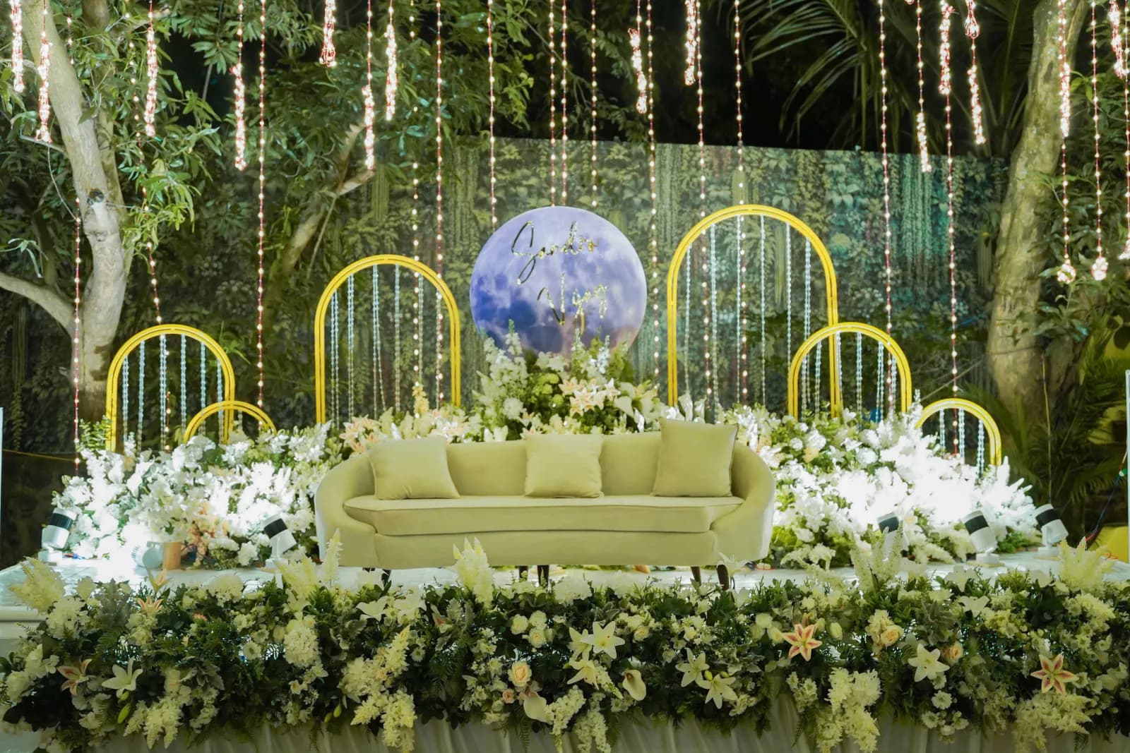 A wedding reception stage decorated by Garuda